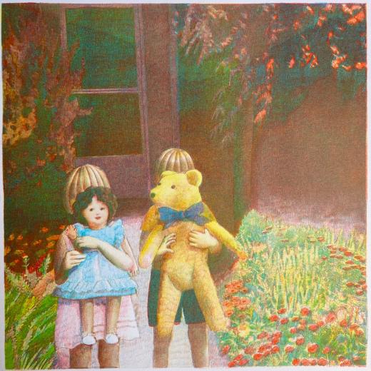 Everyday Life in the Past - 人形とクマのぬいぐるみ